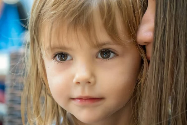Портрет Маленької Дівчинки — стокове фото