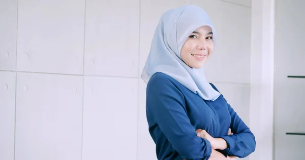 Retrato Jovem Mulher Negócios Muçulmana Asiática — Fotografia de Stock