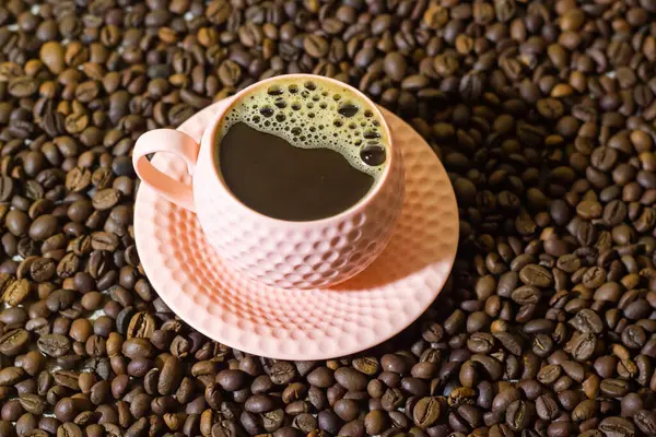 Taza Café Con Frijoles Taza Café Sobre Fondo Café —  Fotos de Stock