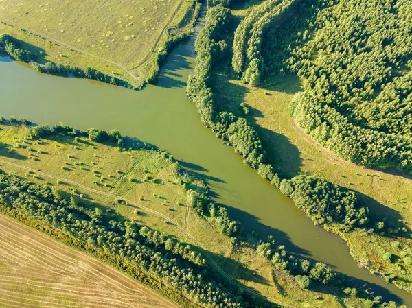 Drohnenaufnahme Aus Der Luft Vom Fluss Zwischen Den Feldern Das — Stockfoto