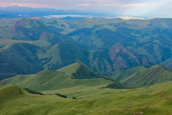 Güneş Doğarken Kuzey Kafkasya Yaylası Bermamyt Manzara — Stok fotoğraf