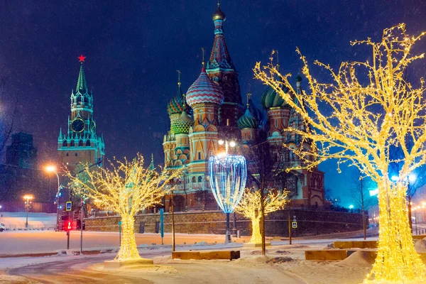 Noche Invierno Moscú Nieve Catedral Basilio Plaza Roja Nuevo Año — Foto de Stock