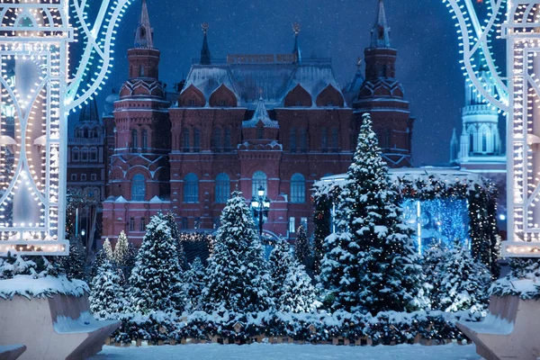 Nacht Winter Moskau Schnee Manegenplatz Fürs Neue Jahr Dekoriert — Stockfoto