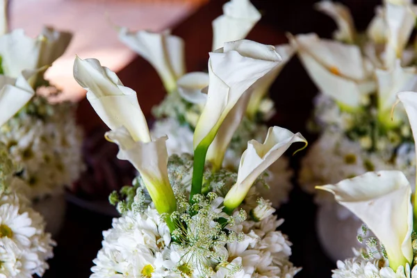 Crisantemos Blancos Calas Macetas Para Las Decoraciones Ceremonia Boda —  Fotos de Stock