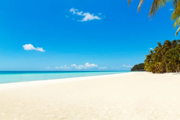 Bela Paisagem Praia Tropical Ilha Boracay Filipinas Palmeiras Coco Mar — Fotografia de Stock