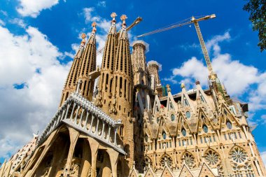 Barselona, İspanya, 20 Eylül 2019. Sagrada Familia, İspanya 'nın Barcelona kentinde Antoni Gaudi tarafından tasarlanan ve UNESCO' nun Dünya Mirası Bölgesi 'nde bulunan büyük bir Roma Katolik bazilikası..