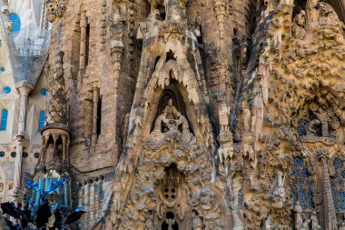 Barselona, İspanya, 20 Eylül 2019. Sagrada Familia, İspanya 'nın Barcelona kentinde Antoni Gaudi tarafından tasarlanan ve UNESCO' nun Dünya Mirası Bölgesi 'nde bulunan büyük bir Roma Katolik bazilikası..