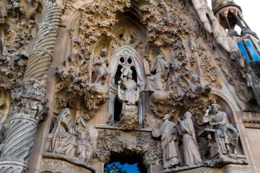 Barselona, İspanya, 20 Eylül 2019. Sagrada Familia, İspanya 'nın Barcelona kentinde Antoni Gaudi tarafından tasarlanan ve UNESCO' nun Dünya Mirası Bölgesi 'nde bulunan büyük bir Roma Katolik bazilikası..