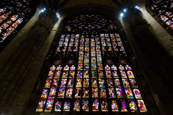 Mediolan Włochy Września 2019 Witraże Wnętrzu Katedra Mediolanie Duomo Milano — Zdjęcie stockowe
