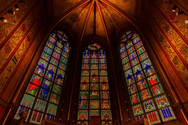 比利时 安特卫普 安特卫普 2019年10月2日 比利时 佛兰德地区 安特卫普 安特卫普大教堂的内部 彩色玻璃和细节 — 图库照片