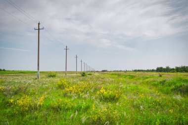 Alandaki elektrik hatları