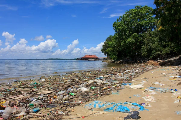 Műanyag Szemét Szennyezés Tengerparton Környezeti Probléma Fogalma — Stock Fotó
