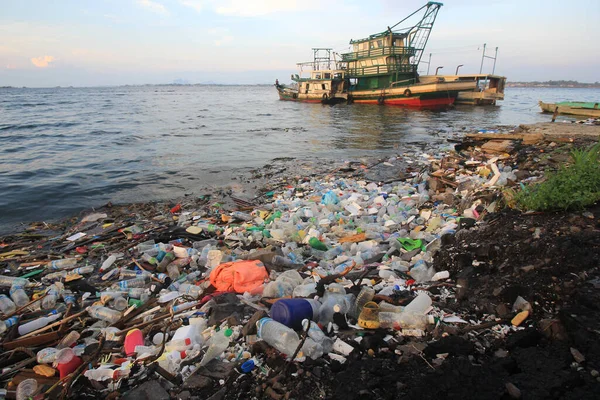 Poluição Lixo Plástico Oceano Conceito Problema Ambiental Fotos De Bancos De Imagens