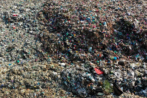 Concetto Riciclaggio Sacchetti Della Spazzatura Con Sacco Detriti Sullo Sfondo — Foto Stock