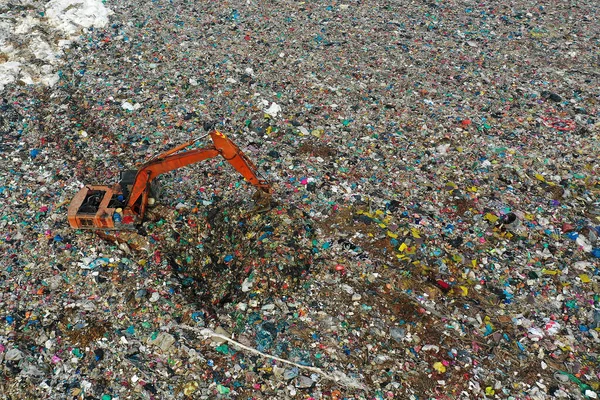 Концепція Переробки Мішки Сміття Великою Кількістю Сміття Задньому Плані — стокове фото