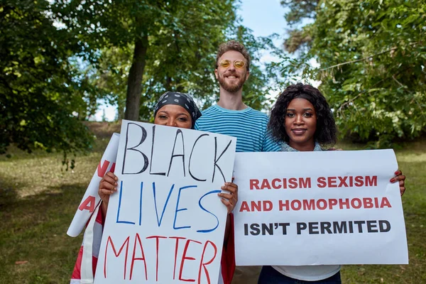 No hay lugar para el odio. Manifestantes de BLM se reunieron — Foto de Stock