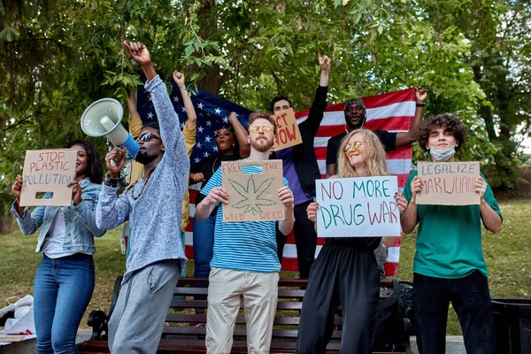 Locos quieren legalización de drogas — Foto de Stock