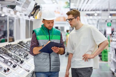 Müşteri ev için yeni ocak istiyor.