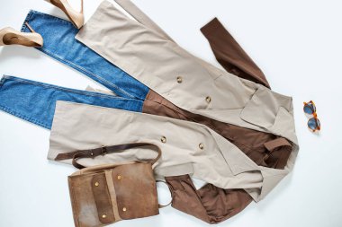 Moda blogcusu kıyafeti. Sonbahar ya da kış kadınları giyer