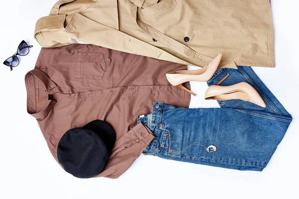 Kadın yatağı için klasik moda kıyafet
