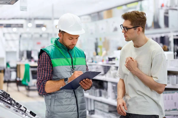 Genç adam yeni bir ocak istiyor.