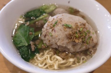 Kasede servis et topları çorba yakın çekim