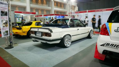 Bangkok - 4 Temmuz: Bangkok Uluslararası Auto Salon 2018, en büyük ve en görkemli modifiye otomobil ve otomobil aksesuarları show Bangkok, Tayland, modifiye Araba Fuarı.