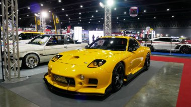 Bangkok - 4 Temmuz: Bangkok Uluslararası Auto Salon 2018, en büyük ve en görkemli modifiye otomobil ve otomobil aksesuarları show Bangkok, Tayland, modifiye Araba Fuarı.