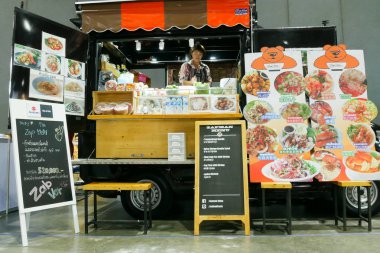 Bangkok - 4 Temmuz: Bangkok Uluslararası Auto Salon 2018, en büyük ve en görkemli modifiye otomobil ve otomobil aksesuarları show Bangkok, Tayland, modifiye Araba Fuarı.