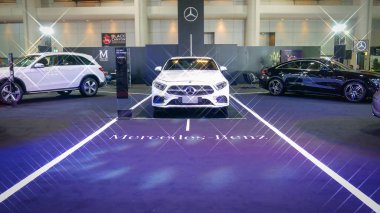 Bangkok - Temmuz 5: Bangkok Uluslararası Auto Salon 2018, en büyük ve en görkemli modifiye otomobil ve otomobil aksesuarları show Bangkok, Tayland, modifiye Araba Fuarı.