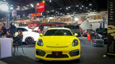 Bangkok - Temmuz 5: Bangkok Uluslararası Auto Salon 2018, en büyük ve en görkemli modifiye otomobil ve otomobil aksesuarları show Bangkok, Tayland, modifiye Araba Fuarı.