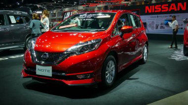 Bangkok - Temmuz 5: Nissan modifiye Araba Fuarı Bangkok Uluslararası Auto Salon 2018, en büyük ve en görkemli modifiye otomobil ve otomobil aksesuarları Haritayı Bangkok, Tayland.