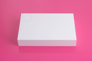 Kopyalama alanı alanı ile pembe katta kartpostal.