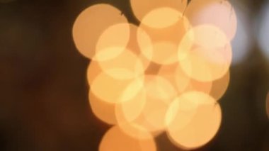 mum ışığı ile bulanık bokeh. Doğa arka plan.