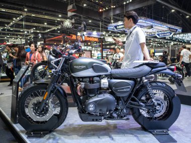 Bangkok, Tayland - 30 Kasım 2018: Zafer motosiklet ve aksesuar Tayland Uluslararası Motor Expo 2018 (Motor Expo 2018) Kasım tarihinde, 30,2018 Bangkok, Tayland.