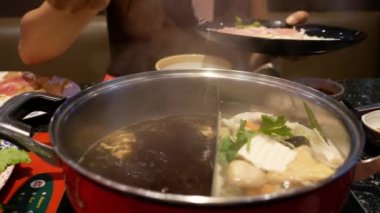 Shabu suki güvecini kapat..