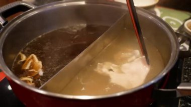 Shabu suki güvecini kapat..