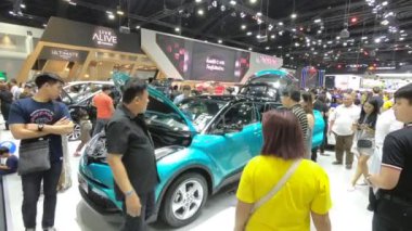Bangkok, Tayland - Aralık, 10 2018: Yeni araba Tayland Uluslararası Motor Expo 2018 ekranda