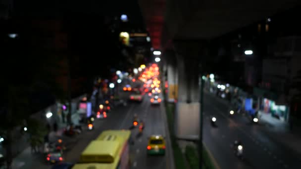 Vue de dessus feu de circulation bokeh sur la route .