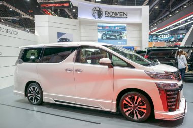 The 40th Tayland Uluslararası motor show 'da Rowen araba
