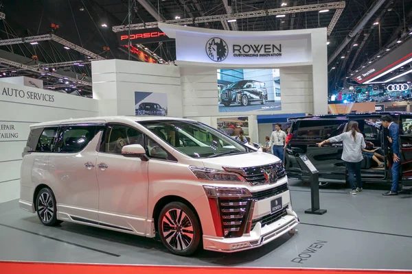 The 40th Tayland Uluslararası motor show 'da Rowen araba