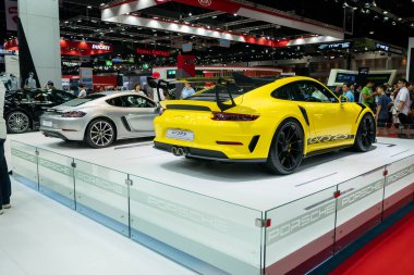 40 Tayland Uluslararası Motor Show'da Porsche araba