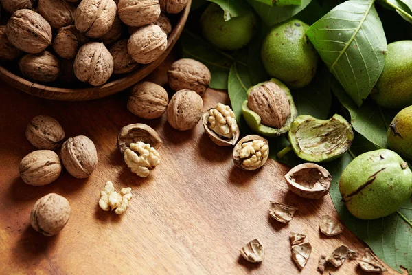 Fresh Dried Walnuts Shells Wooden Surface — Stock Photo, Image