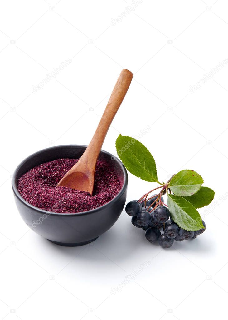 Aronia berries and powder
