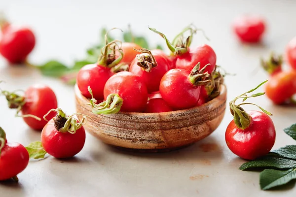 Fresh Rosehips Berries Small Wooden Bowl — Stock Photo, Image