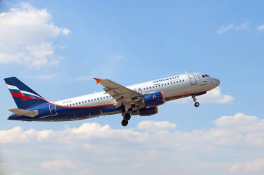 Moskova, Rusya - 29 Haziran 2018: Uçak Airbus A320 Aeroflot Rus hava yolları 