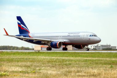 Moskova, Rusya - 29 Haziran 2018: Uçak Airbus A320 Aeroflot Rus hava yolları 