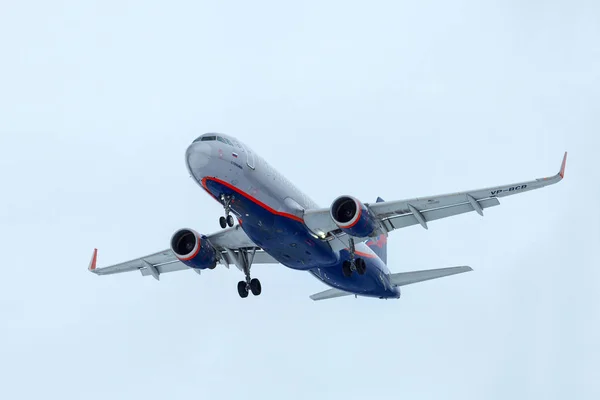 Москва Россия Января 2019 Года Посадка Самолета Airbus A320 Авиакомпании — стоковое фото