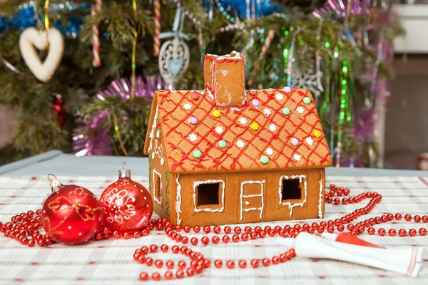 Casa Jengibre Mesa Con Decoraciones Árbol Navidad — Foto de Stock
