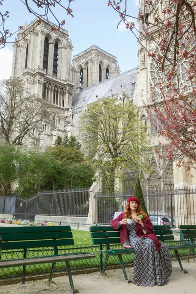 Middle Age Woman Sitting Cup Coffee Croissant Park Cathedrale Notre — Stock Photo, Image